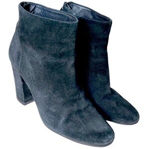 ASH Joy Black Suede Ankle Booties Sz 39 from AW 2019 Collection Classic Sheek